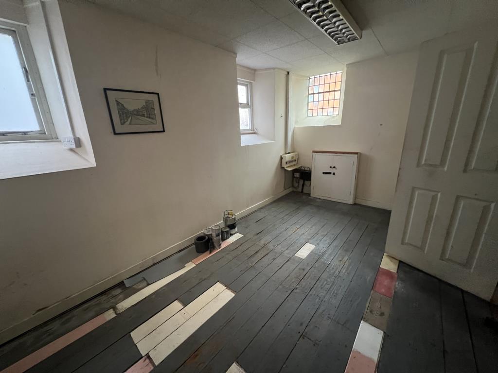 Lot: 119 - FORMER CHAPEL WITH POTENTIAL - Room formally used as office
